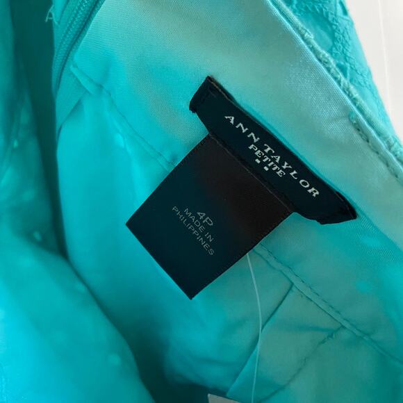 Ann Taylor Factory Womens Skirt Size 4 Petite 4P Teal Eyelet Pencil Easter NEW - Picture 5 of 6